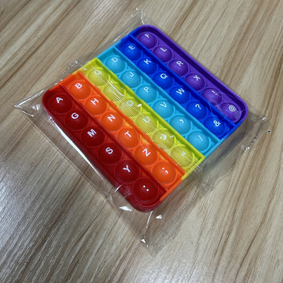 2-in-1 Silikon-Fidget-Spielzeug – Alphabet & Zahlen, Lernspaß