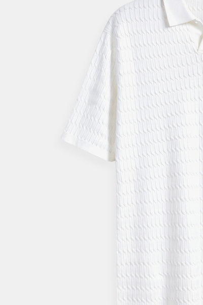 Weißes Strick-Poloshirt mit Strukturmuster