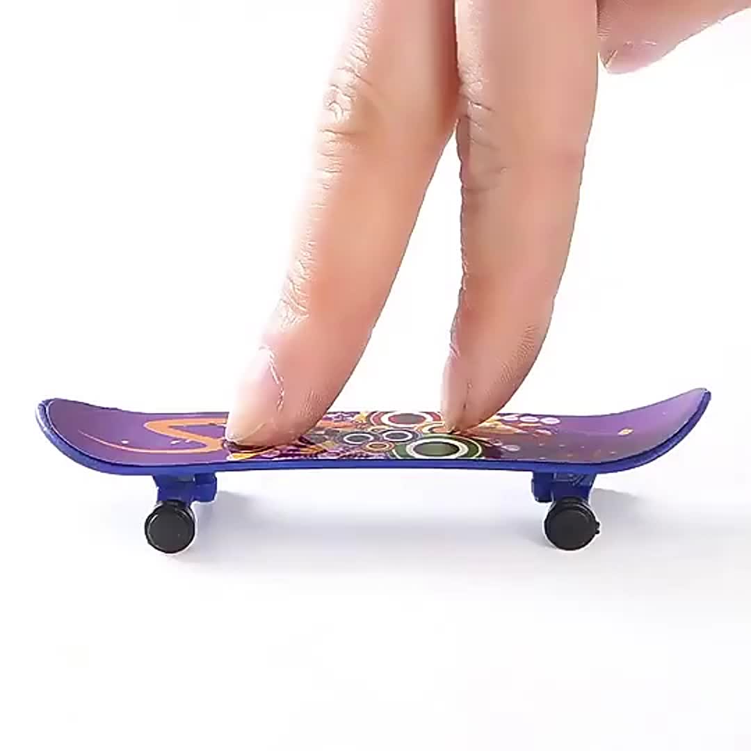 4-12 Stück Finger-Skateboard-Spielzeug, kreatives Geschenk, zufällige Muster
