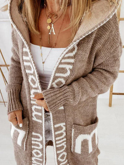 Adelwine - Damen Strickjacke mit Kapuze und Buchstabenmuster