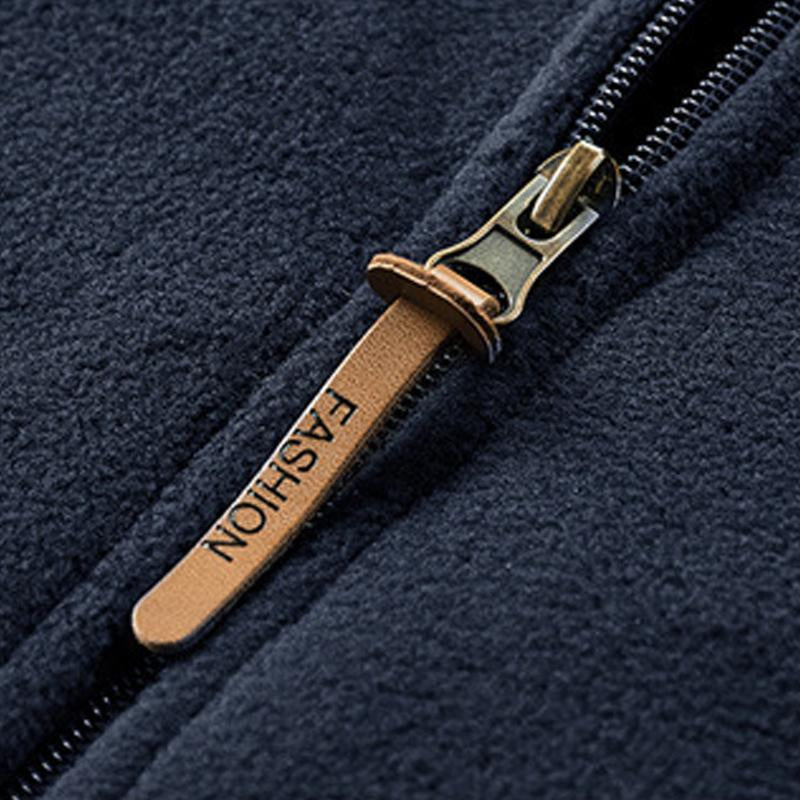 Warme Herrenjacke mit Stehkragen