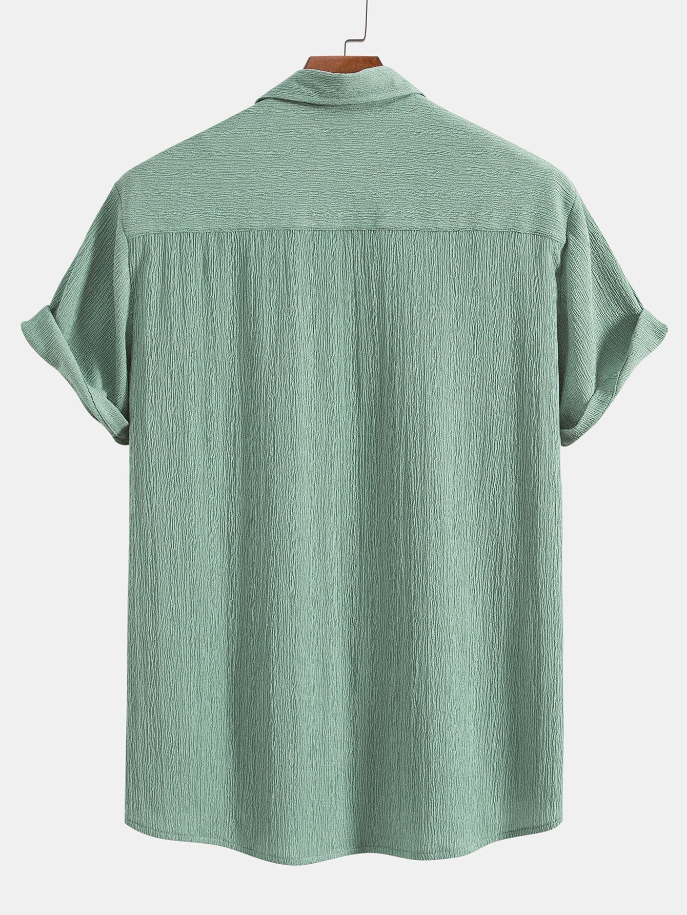 Zerknittertes strukturiertes Hemd mit Knopfleiste