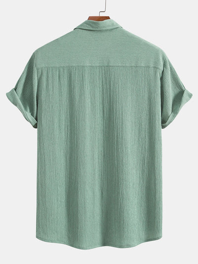 Zerknittertes strukturiertes Hemd mit Knopfleiste